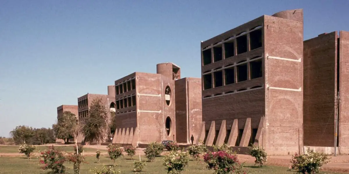 Indian-Institute-Management-Louis-Kahn-6